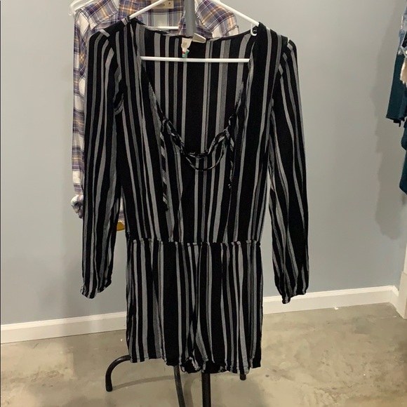 Black/grey romper - Picture 1 of 1